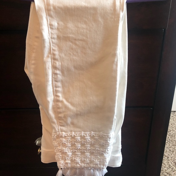 Lilly Pulitzer Denim - Lilly Pulitzer white crop jeans